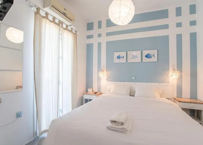 Livadia Seaside 12 *